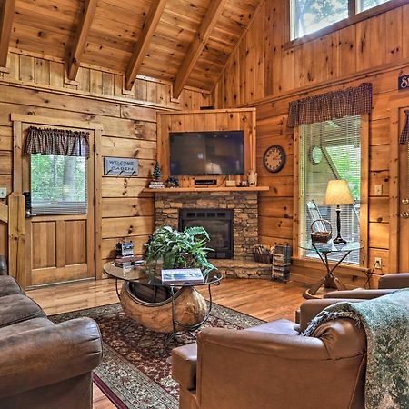 Gatlinburg Mountainside Escape With Deck And Hot Tub! Villa Exterior photo