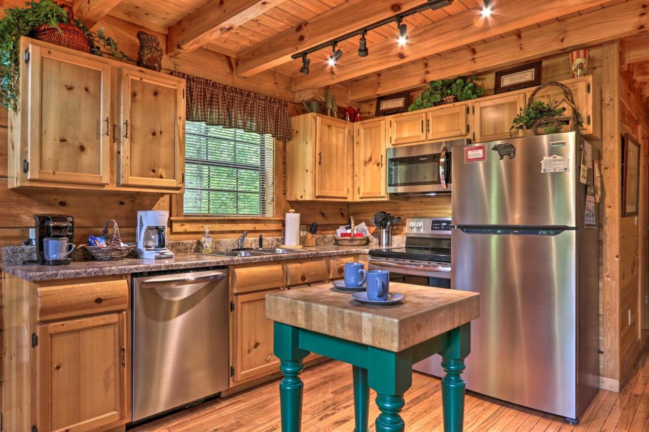 Gatlinburg Mountainside Escape With Deck And Hot Tub! Villa Exterior photo