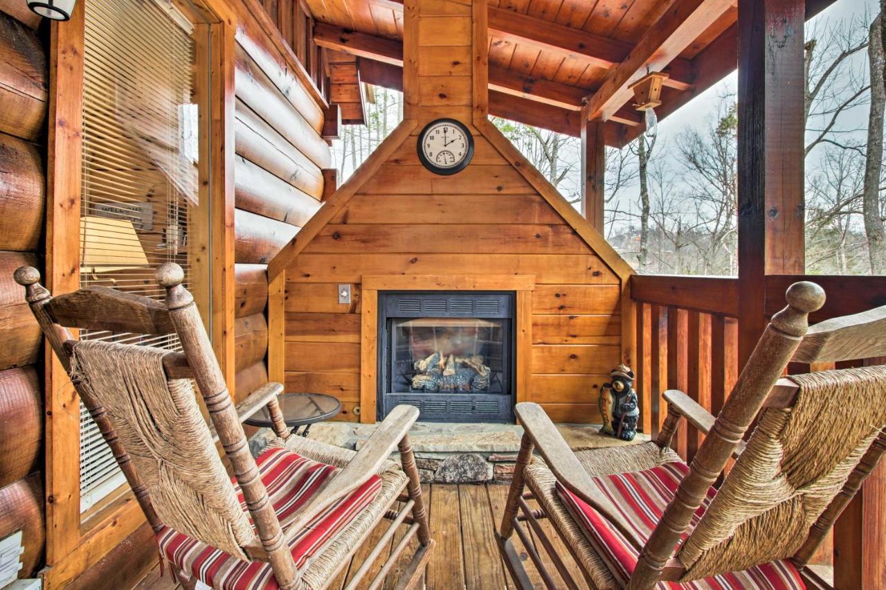 Gatlinburg Mountainside Escape With Deck And Hot Tub! Villa Exterior photo